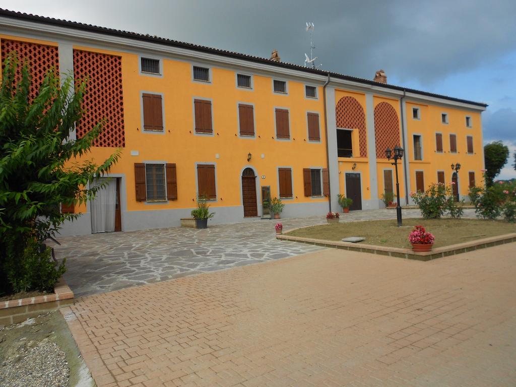 Agriturismo Monrabbioso Apartment Cereseto Exterior photo